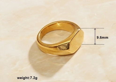 Enamel Classic 18k Gold Ring