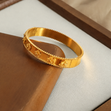 18k Gold Clover Bangle Bracelet