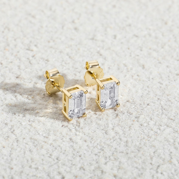 18k Gold Baguette Stud Diamond Earrings