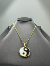 18K Gold Ying and Yang Pendant Chain Necklace