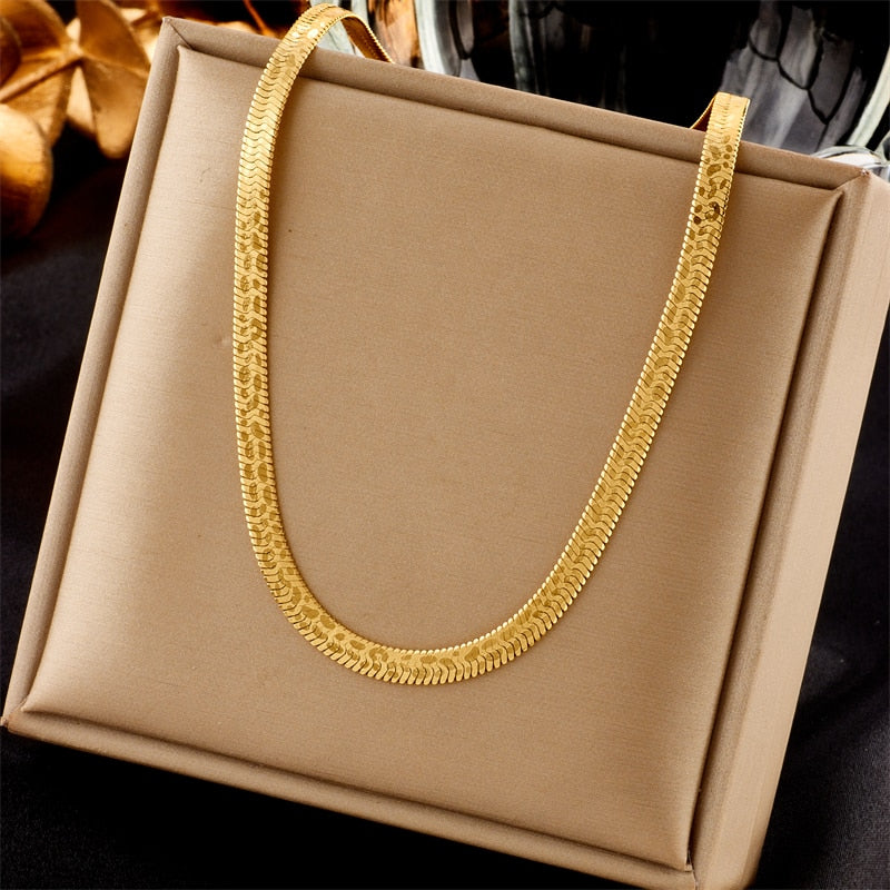 18k Gold Snake Necklace