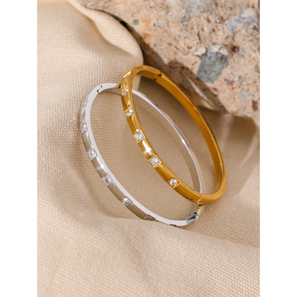 18k Gold Diamond Cubed Bangle