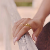 Woman's 18K Gold Opposite Attraction Ring