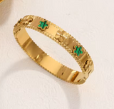 18k Gold Emerald Green Clover Bangle Bracelet