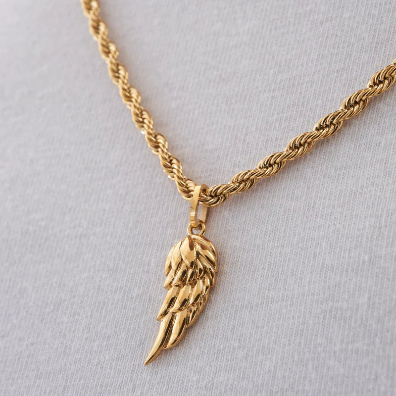 18k Gold Wing Pendant Necklace