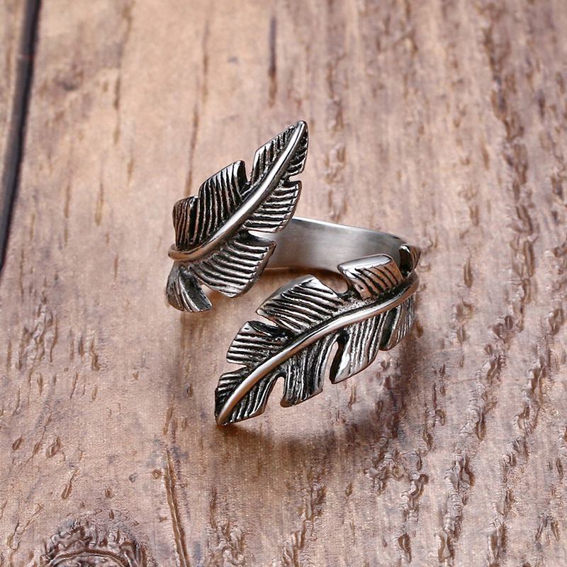 Vintage Feather Ring
