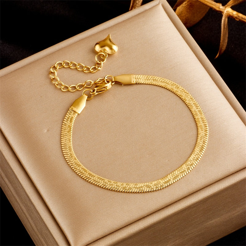 18k Gold Snake Chain Heart Bracelet / Anklet