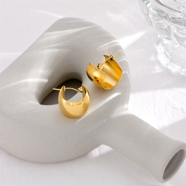 18k Gold Loop Hole Earrings