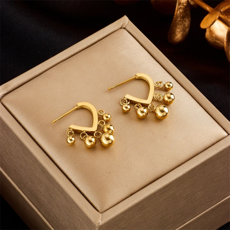 18k Gold Chandelier Pearls Earrings